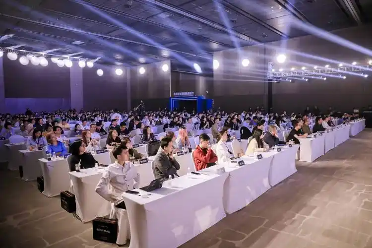 【活动策划案例】大型峰会论坛 · 年会级会议执行